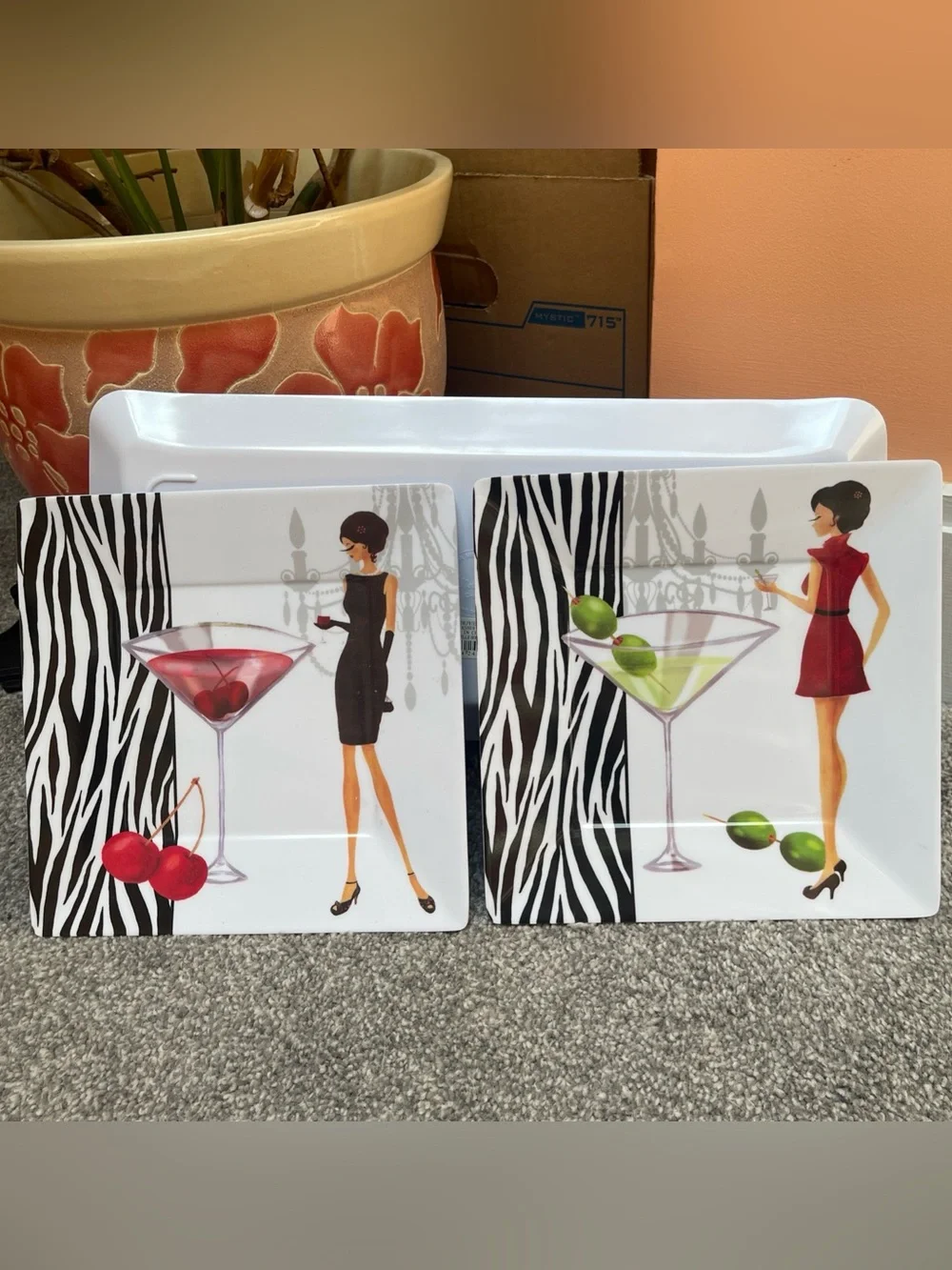 Merritt melamine girlfriends and cocktails plate (4) and platter set